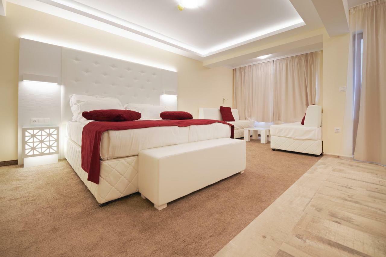 Hotel Perla Beach Luxury 普里莫尔斯科 外观 照片